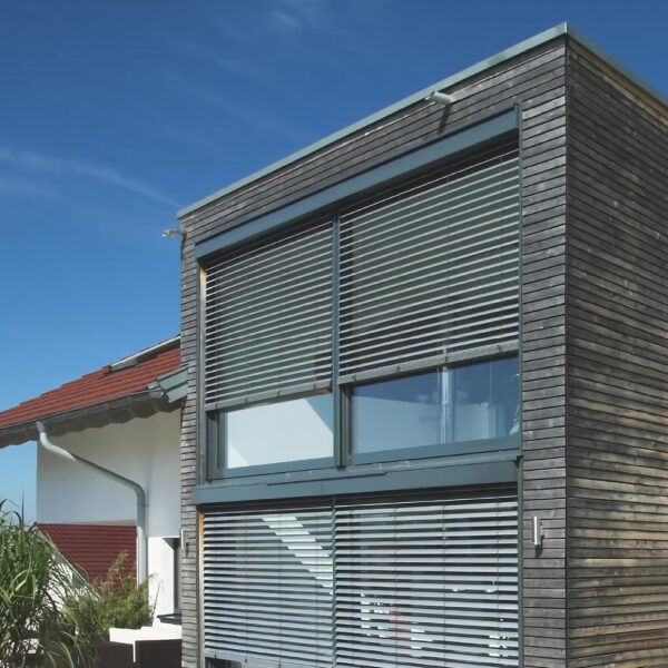 Modern Outdoor Waterproof Wide Aluminum Venetian Blinds for Skylights Electric Format Built-in Installation Durable Stylish