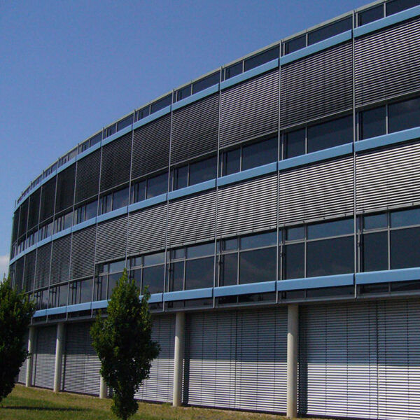 Outdoor Office Aluminum Electric Venetian Blinds Waterproof Sunproof Sunshade Window Cover Skylights Patio Plaze Hotels