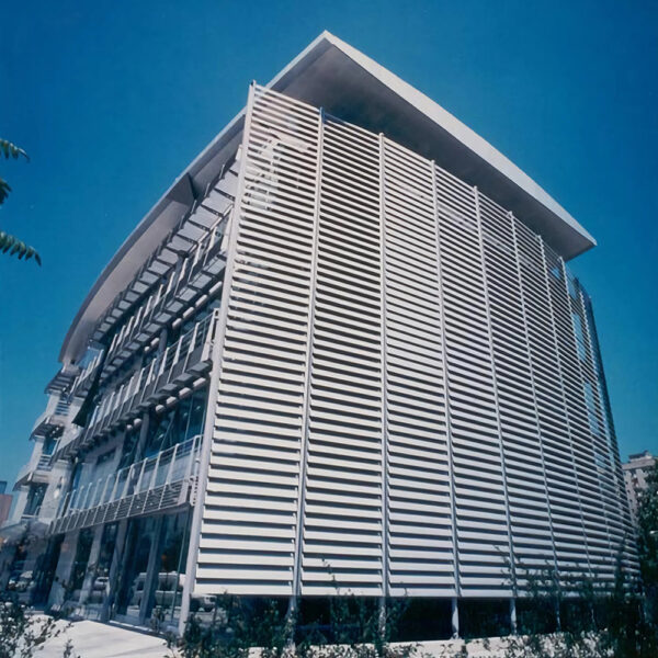 Smart Built-In Electric Waterproof Outdoor Aluminum Venetian Blinds Remote Control Automatic Blackout Eco-Friendly Fireproof